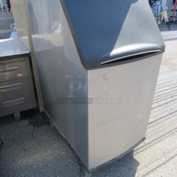 One SS Manitowic 310lb Ice Bin. Model# B-420. 22X33X50. $1445.00. - Image 2 of 2