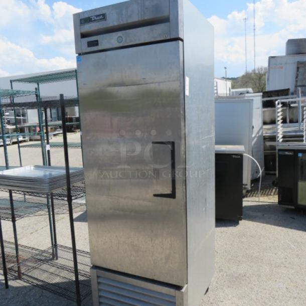 One WORKING True 1 Door Freezer With 3 Racks On Casters. Model# T-23F-HC. 115 Volt. 27X29.5X83.5 - Image 1 of 2