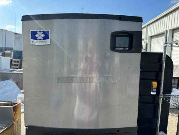 One WORKING 310lb Manitowic Ice Maker . Model # IYT062A-161. 115 Volt. 22X24X20 - Image 1 of 4