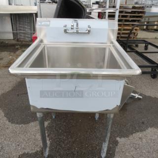 One NEW Stainless Steel Steelton Sink With Faucet. Still In Plastic. #522CS12424. 29.5X29.5X43