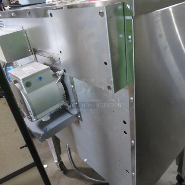 One WORKING Southbend Electric  Convection Oven With 5 Rack On Stand With Casters. Model# PDE75S/SD. 38.5X40X55. $4675.00 - Image 4 of 5