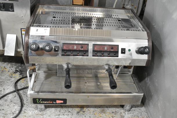 BRAND NEW SCRATCH AND DENT! Cecilware Venezia ESP2 Stainless Steel Commercial Countertop 2 Group Espresso Machine w/ 2 Portafilters and 2 Steam Wands. 220-240 Volts, 1 Phase. - Image 4 of 11