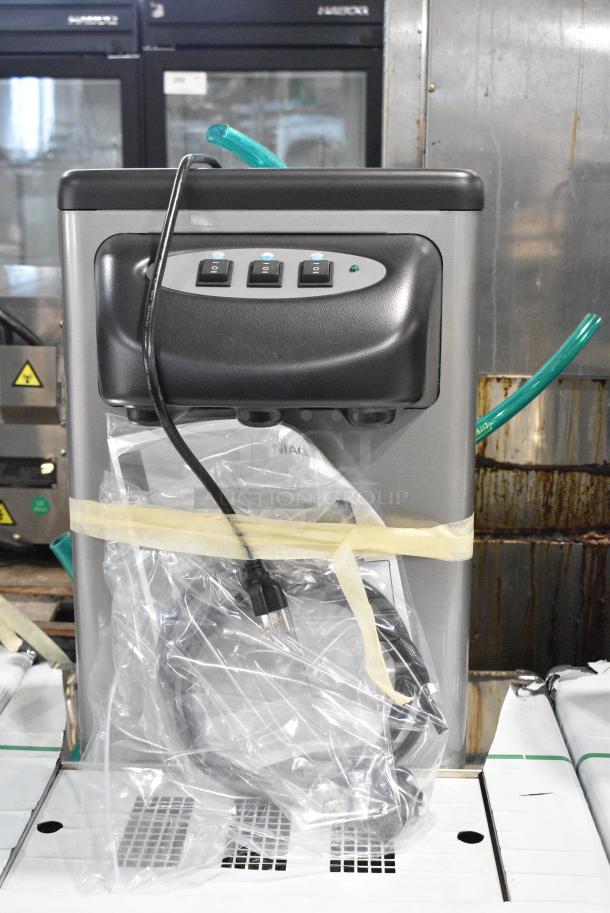 BRAND NEW SCRATCH AND DENT! Cosmetal Niagra 65 Stainless Steel Commercial Floor Style Water Dispenser. 115 Volts, 1 Phase. - Image 3 of 6