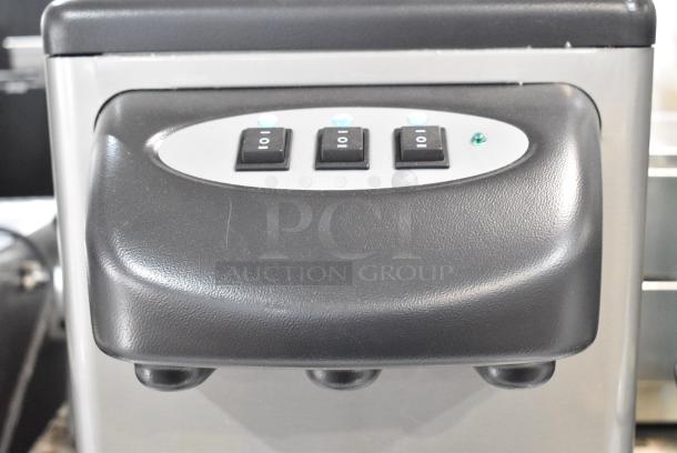 BRAND NEW SCRATCH AND DENT! Cosmetal Niagra 120 Stainless Steel Commercial Floor Style Water Dispenser. 115 Volts, 1 Phase. - Image 5 of 6