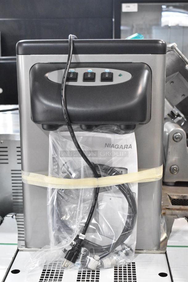 BRAND NEW SCRATCH AND DENT! Cosmetal Niagra 65 Stainless Steel Commercial Floor Style Water Dispenser. 115 Volts, 1 Phase. - Image 3 of 6