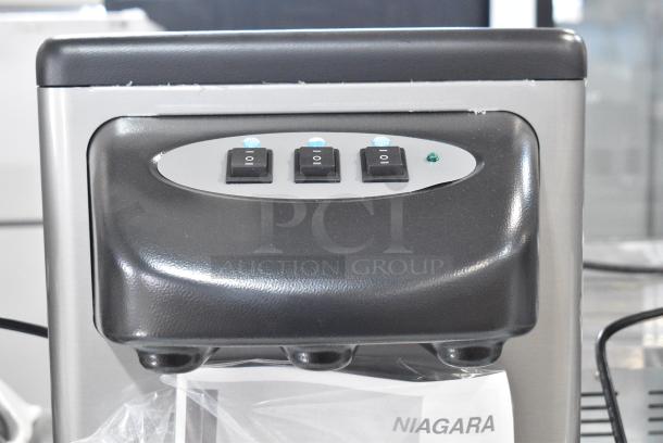 BRAND NEW SCRATCH AND DENT! Cosmetal Niagra 65 Stainless Steel Commercial Floor Style Water Dispenser. 115 Volts, 1 Phase. - Image 5 of 6