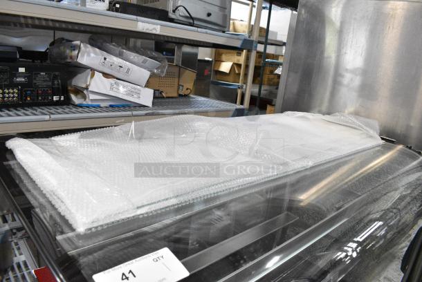 BRAND NEW SCRATCH AND DENT! Avantco  193BC48HCB 48" Curved Glass Black Refrigerated Bakery Display Case. See Pictures for Broken Glass. 110-120 Volts, 1 Phase. Tested and Working! - Image 5 of 7