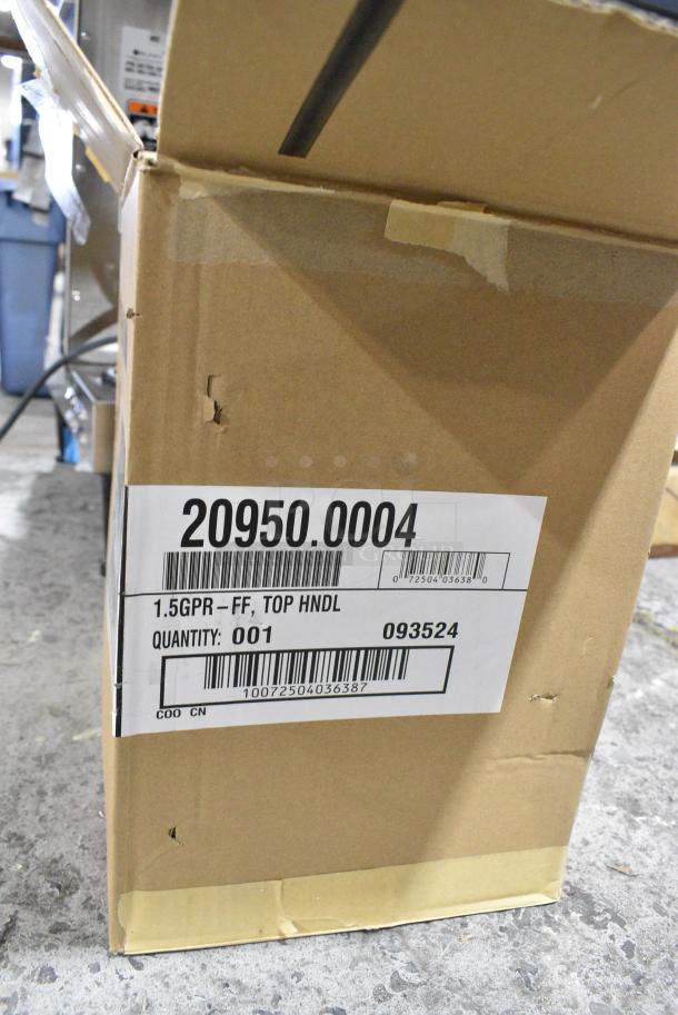 BRAND NEW SCRATCH AND DENT! 2024 Bunn SINGLE AXIOM 15 Stainless Steel Commercial Countertop Single 1 Gallon Coffee Brewer with Portable Server and Hot Water Dispenser. 120 Volts, 1 Phase. - Image 5 of 10