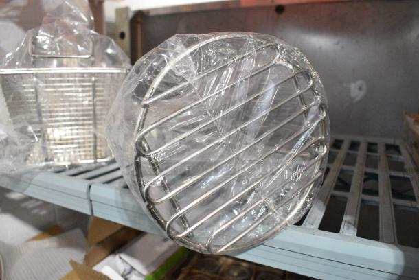 2 BRAND NEW SCRATCH AND DENT! Items Including 190FB1365 12 7/8" x 6 1/2" x 5 3/8" Fryer Basket with Front Hook and 483MSHSSR30 Fourté 30" Stainless Steel Round-Faced Potato Masher. 2 Times Your Bid! - Image 2 of 5