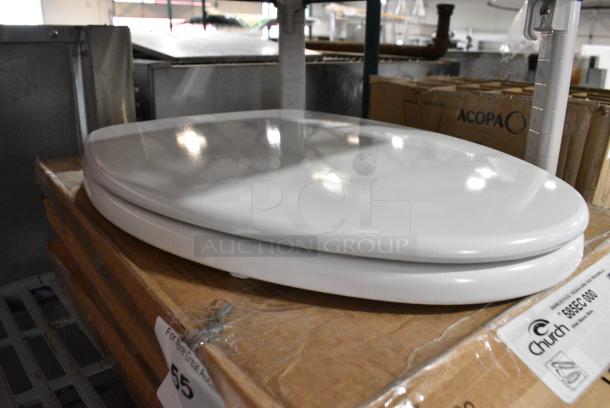 3 BRAND NEW SCRATCH AND DENT! Church by Bemis 585EC 000 White Elongated Enameled Wood Toilet Seat with Lid. 3 Times Your Bid! - Image 2 of 6