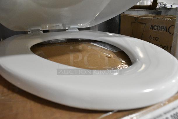 3 BRAND NEW SCRATCH AND DENT! Church by Bemis 585EC 000 White Elongated Enameled Wood Toilet Seat with Lid. 3 Times Your Bid! - Image 3 of 6