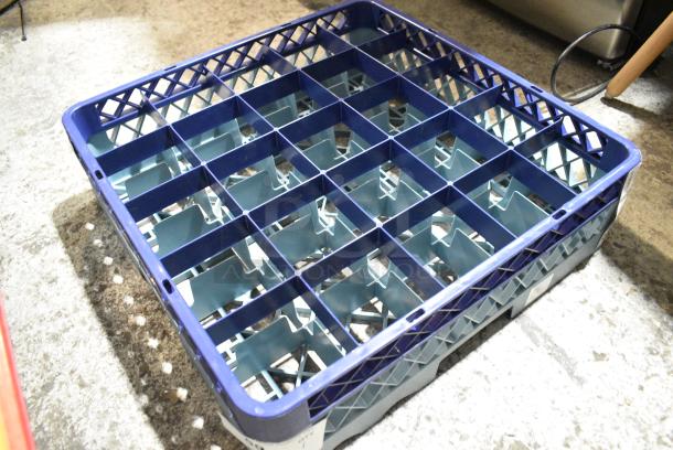 BRAND NEW SCRATCH AND DENT! Noble Products 274RK251 25-Compartment Gray Full-Size Glass Rack with 1 Blue Extender - Image 2 of 3
