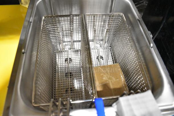 BRAND NEW SCRATCH AND DENT! Globe PF16E Stainless Steel Commercial Electric Powered Single Bay Fryer w/ Fry Basket. 208/240 Volts, 1 Phase. - Image 3 of 7