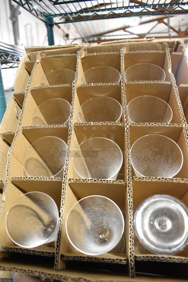 BRAND NEW SCRATCH AND DENT! Box of 12 Acopa 5535407 Acopa Select 6 oz. Trumpet Flute Glass - Image 3 of 3