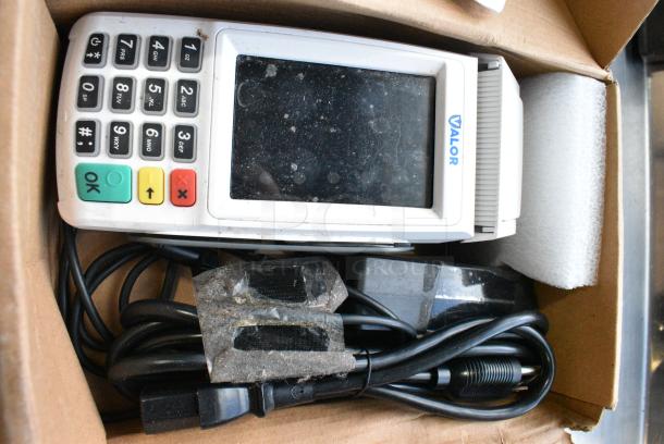 2 BRAND NEW SCRATCH AND DENT! Items Including Nemco SC466-1 3/16" Scalloped Blade Assembly for Nemco N55600-1 Easy Tomato Slicers and VEGA3000 Credit Card Reader. 2 Times Your Bid! - Image 2 of 6
