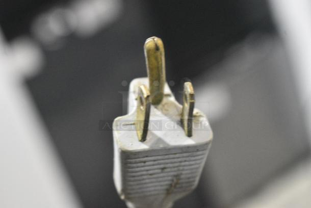 Hobart 1712 Stainless Steel Commercial Countertop Meat Slicer. 115 Volts, 1 Phase. Tested and Working! - Image 6 of 7