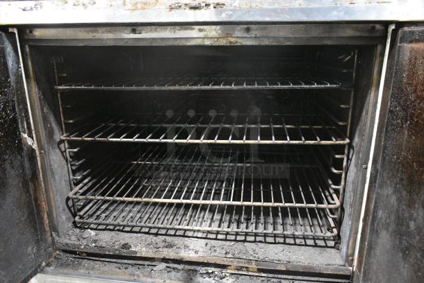 Blodgett Stainless Steel Commercial Full Size Convection Oven w/ Solid Doors, Metal Oven Racks and Thermostatic Controls. - Image 5 of 7