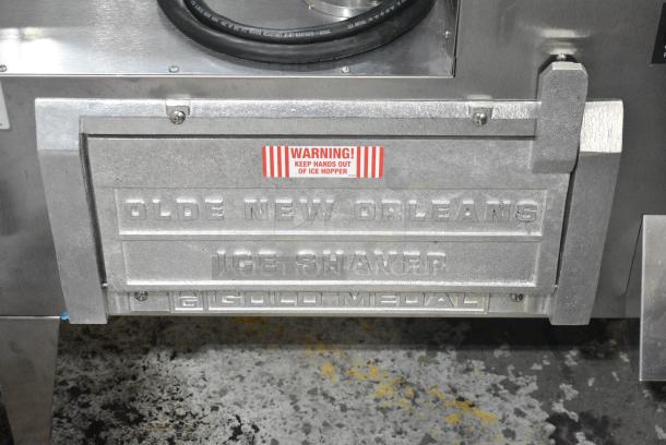 BRAND NEW SCRATCH AND DENT! 2024 Gold Medal 1087DC Metal Commercial Countertop Block Ice Shaver. Tested and Working! - Image 2 of 7