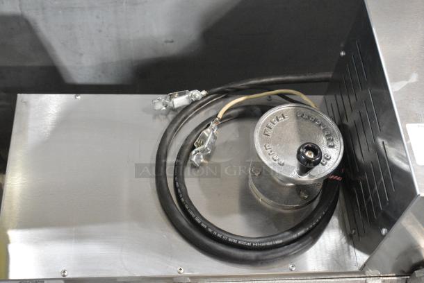 BRAND NEW SCRATCH AND DENT! 2024 Gold Medal 1087DC Metal Commercial Countertop Block Ice Shaver. Tested and Working! - Image 3 of 7