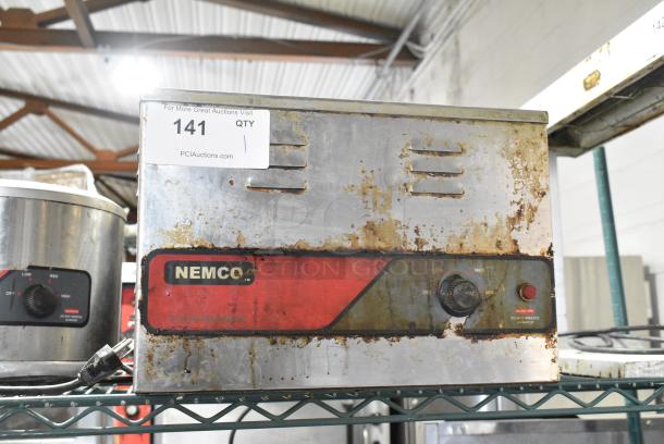 Nemco 6055A-43 Stainless Steel Commercial Countertop Food Warmer. 120 Volts, 1 Phase. Tested and Working! - Image 2 of 8