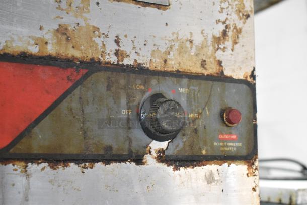 Nemco 6055A-43 Stainless Steel Commercial Countertop Food Warmer. 120 Volts, 1 Phase. Tested and Working! - Image 4 of 8