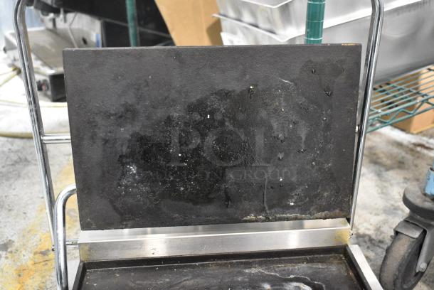 Vevor HT-812 Stainless Steel Commercial Countertop Panini Press. 120 Volts, 1 Phase. Tested and Does Not Power On - Image 5 of 8