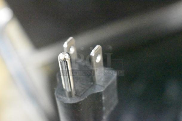 Vevor HT-812 Stainless Steel Commercial Countertop Panini Press. 120 Volts, 1 Phase. Tested and Does Not Power On - Image 7 of 8