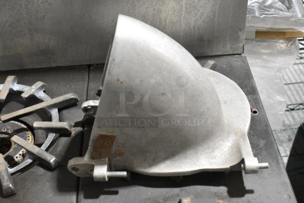 Metal Pelican Head Frame w/ Extra Front Panel. - Image 6 of 7