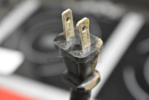 2 Avantco IC18DB Metal Countertop Electric Powered 2 Burner Induction Range. 120 Volts, 1 Phase. 2 Times Your Bid! - Image 6 of 7