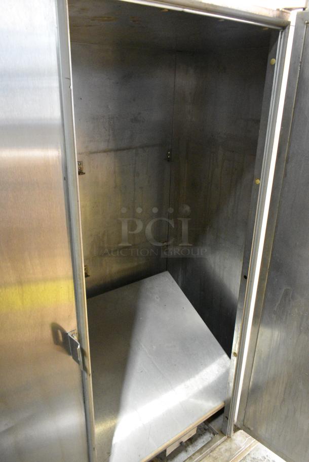 Carter Hoffmann B6120-7 Stainless Steel Commercial Heated Holding Cabinet on Commercial Casters. Cannot Test Due To Missing Power Cord - Image 4 of 9