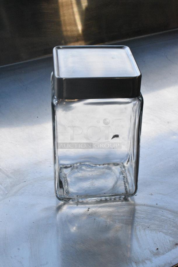22 Glass Containers. 22 Times Your Bid! - Image 1 of 4