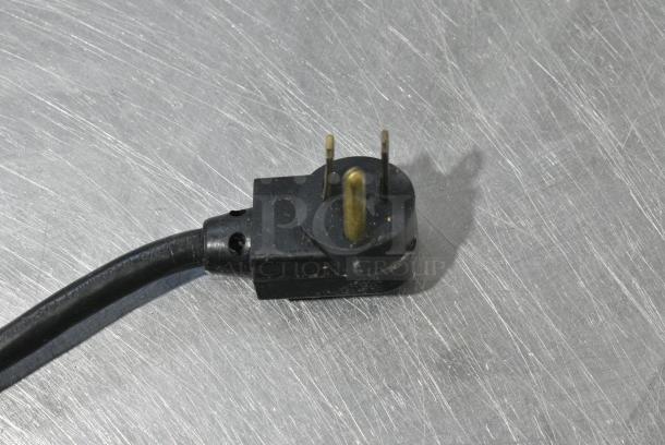 True TWT-48 Stainless Steel Commercial 2 Door Work Top Cooler. 115 Volts, 1 Phase. Tested and Working! - Image 5 of 6