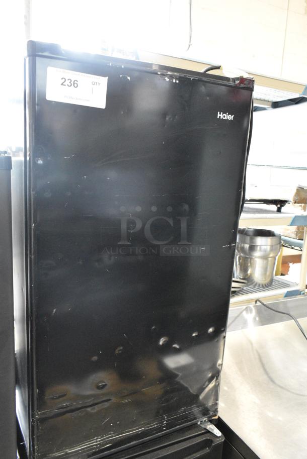 Haier HC33SW20RB Mini Cooler. 115 Volts, 1 Phase. Tested and Working! - Image 1 of 6