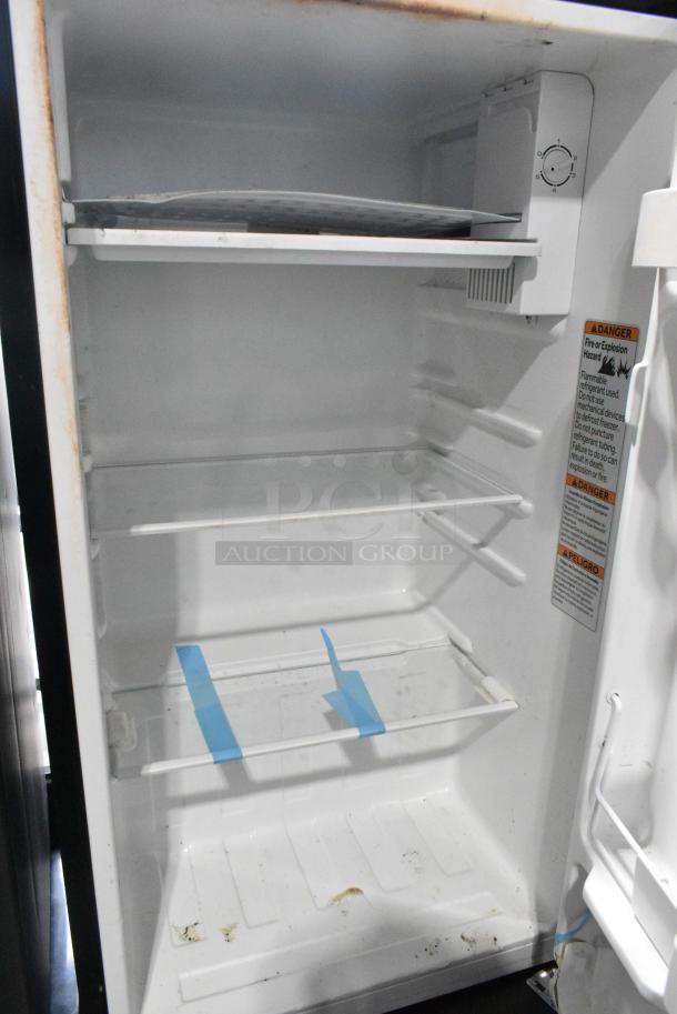 Haier HC33SW20RB Mini Cooler. 115 Volts, 1 Phase. Tested and Working! - Image 3 of 6