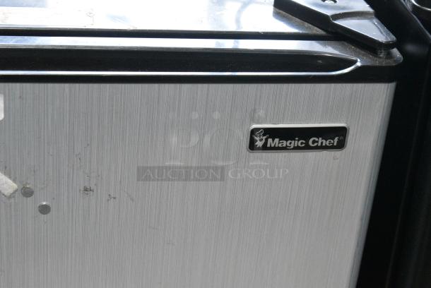 Magic Chef HMR330SE Mini Cooler. 115 Volts, 1 Phase. Tested and Powers On But Does Not Get Cold - Image 2 of 6