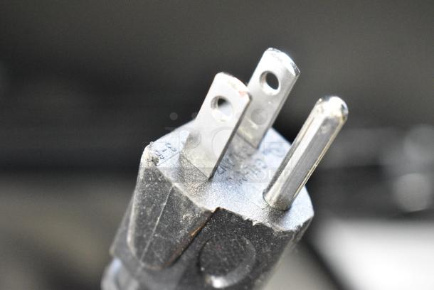 Galanz GL17BK Mini Cooler. 115 Volts, 1 Phase. Tested and Working! - Image 6 of 7