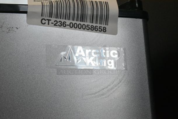 Arctic King ARM32D5ASL Mini Cooler w/ Freezer. 115 Volts, 1 Phase. Tested and Powers On But Does Not Get Cold - Image 2 of 8
