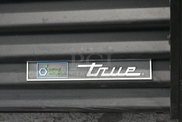 2021 True TVM-48SL-HC Metal Commercial 2 Door Reach In Cooler Merchandiser w/ Metal Shelves. 115 Volts, 1 Phase. Tested and Working! - Image 3 of 7