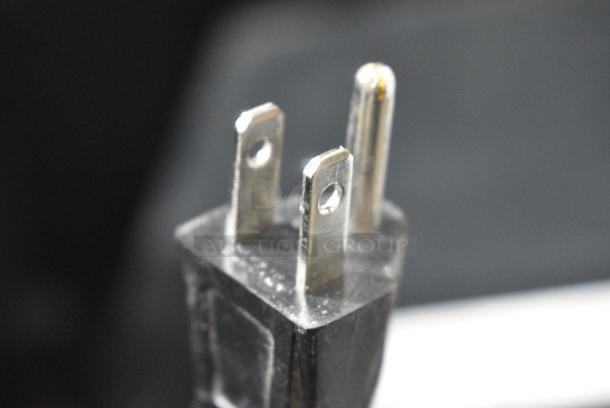 Galanz GL17BK Mini Cooler. 115 Volts, 1 Phase. Tested and Powers On But Does Not Get Cold - Image 3 of 6