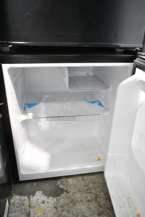 Hisense WMS017M6XVE Mini Cooler. 115 Volts, 1 Phase. Tested and Working! - Image 4 of 7