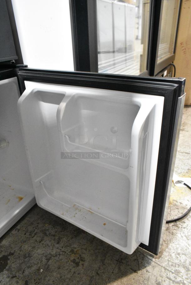 Hisense WMS017M6XVE Mini Cooler. 115 Volts, 1 Phase. Tested and Working! - Image 5 of 7