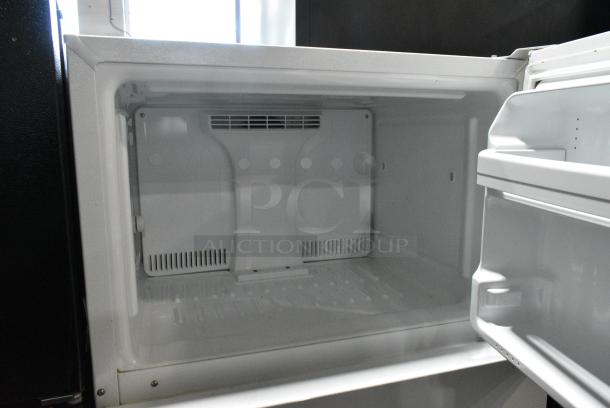 General Electric GE GTH16BBXYRWW Cooler w/ Freezer. 115 Volts, 1 Phase. Tested and Powers On But Does Not Get Cold - Image 4 of 8