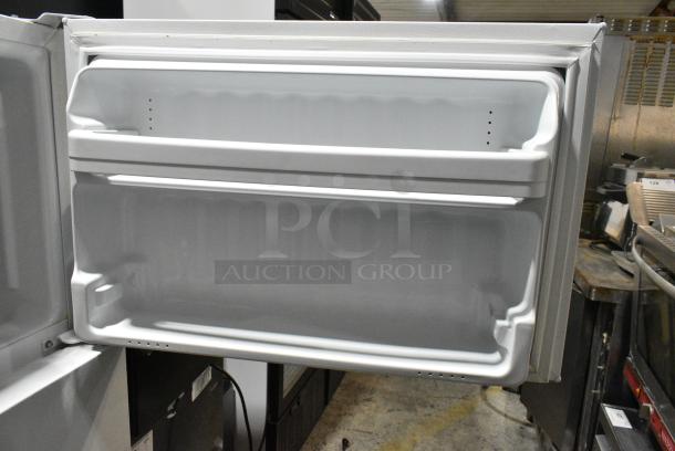 General Electric GE GTH16BBXYRWW Cooler w/ Freezer. 115 Volts, 1 Phase. Tested and Powers On But Does Not Get Cold - Image 5 of 8
