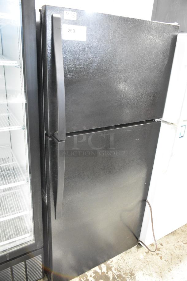 Whirlpool WRT314TFDB00 Cooler w/ Freezer. 115 Volts, 1 Phase. Tested and Working! - Image 2 of 7