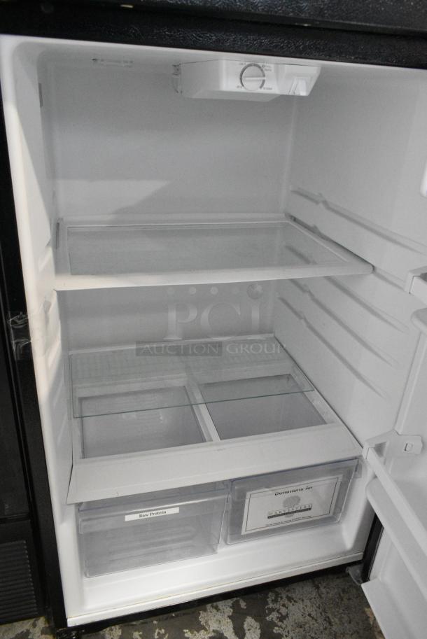 Whirlpool WRT314TFDB00 Cooler w/ Freezer. 115 Volts, 1 Phase. Tested and Working! - Image 5 of 7
