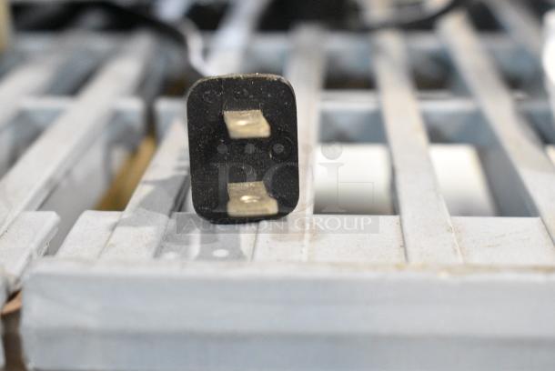 Oster TSSTTVPZDA Metal Countertop Pizza Drawer Oven. 120 Volts, 1 Phase. - Image 6 of 6