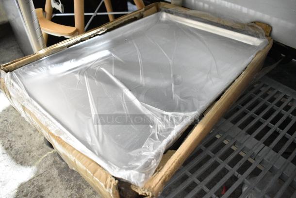 Box of 12 BRAND NEW! 1826-E Full Size Metal Baking Pans. - Image 2 of 4