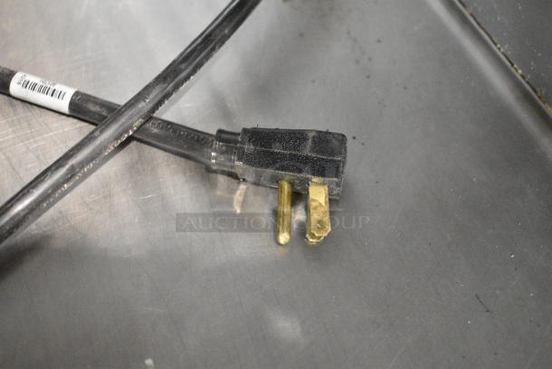 True T-35 Stainless Steel Commercial 2 Door Reach In Cooler on Commercial Casters. 115 Volts, 1 Phase. Tested and Working! - Image 9 of 9