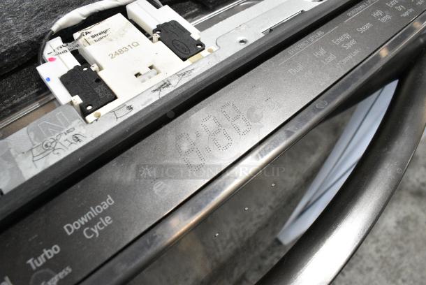 BRAND NEW SCRATCH AND DENT! LG LDTS5552D Undercounter Dishwasher. 120 Volts, 1 Phase. - Image 4 of 7