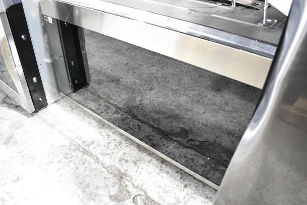 BRAND NEW SCRATCH AND DENT! 2024 Samsung ME21DG5700SRAA Microwave Oven. 120 Volts, 1 Phase. - Image 3 of 10
